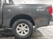 ✅ 2004 Nissan Titan LE • VIN: 1N6AA07B84N544745 • Lot: 42195072. Wystawiony na IAAI z przebiegiem 357 986 mil. Bezpłatny archiwum sprzedaży aukcyjnych z USA i szczegółowy raport historii pojazdu na DreamBid. Zdjęcie 6.