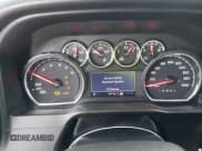 ✅ 2021 Chevrolet Silverado 1500 RST • VIN: 1GCUYEED7MZ321389 • Lot: 42970662. Wystawiony na IAAI z przebiegiem 47 116 mil. Bezpłatny archiwum sprzedaży aukcyjnych z USA i szczegółowy raport historii pojazdu na DreamBid. Zdjęcie 7.