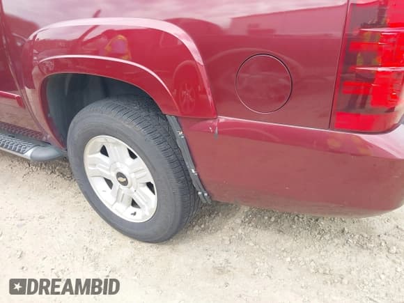 ✅ 2008 Chevrolet Suburban 3LT • VIN: 3GNFC16018G179193 • Lot: 41682169. Listed on IAAI with 218,670 mi. Free auction sales archive from the USA and detailed vehicle history report at DreamBid. Image 6.