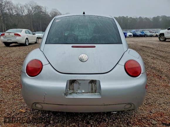 ✅ 2005 Volkswagen Beetle GLS • VIN: 3VWCR31C85M410494 • Lot: 96002815. Listed on Copart with 147,969 mi. Free auction sales archive from the USA and detailed vehicle history report at DreamBid. Image 6.