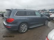 ✅ 2015 Mercedes-Benz GL 450 • VIN: 4JGDF6EE3FA515077 • Lot: 55933135. Wystawiony na Copart z przebiegiem 90 139 mil. Bezpłatny archiwum sprzedaży aukcyjnych z USA i szczegółowy raport historii pojazdu na DreamBid. Zdjęcie 3.