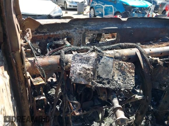 ✅ 2014 Nissan Rogue S • VIN: 5N1AT2MV4EC818880 • Lot: 42703582. Listed on IAAI with Not provided. Free auction sales archive from the USA and detailed vehicle history report at DreamBid. Image 7.