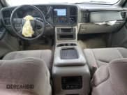 ✅ 2003 Chevrolet Tahoe LS • VIN: 1GNEK13Z33J109056 • Lot: 90810485. Listed on Copart with 228,038 mi. Free auction sales archive from the USA and detailed vehicle history report at DreamBid. Image 8.