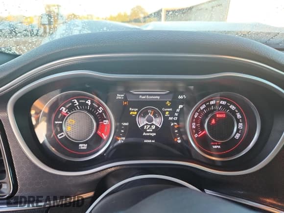 ✅ 2016 Dodge Challenger SRT 392 • VIN: 2C3CDZDJXGH152578 • Lot: 87305345. Wystawiony na Copart z przebiegiem 44 368 mil. Bezpłatny archiwum sprzedaży aukcyjnych z USA i szczegółowy raport historii pojazdu na DreamBid. Zdjęcie 9.