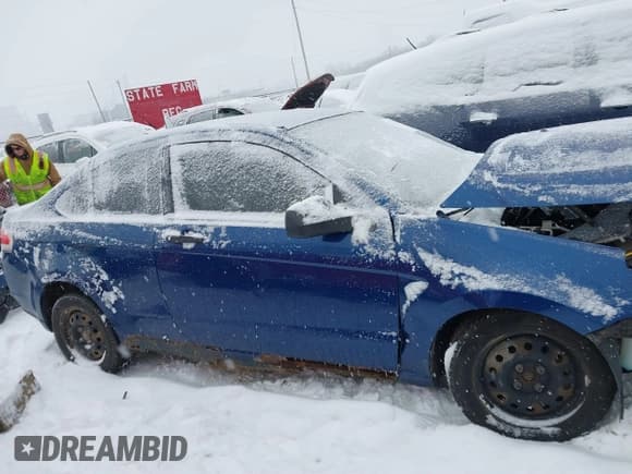 ✅ 2008 Ford Focus S • VIN: 1FAHP32N28W273061 • Lot: 41291282. Wystawiony na IAAI z przebiegiem 191 815 mil. Bezpłatny archiwum sprzedaży aukcyjnych z USA i szczegółowy raport historii pojazdu na DreamBid. Zdjęcie 12.