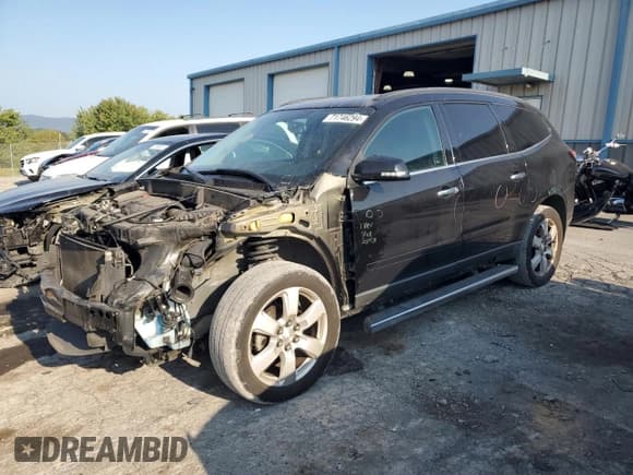✅ 2016 Chevrolet Traverse LT • VIN: 1GNKRGKD3GJ321260 • Lot: 71746294. Wystawiony na Copart z przebiegiem 185 502 mil. Bezpłatny archiwum sprzedaży aukcyjnych z USA i szczegółowy raport historii pojazdu na DreamBid. Zdjęcie 1.
