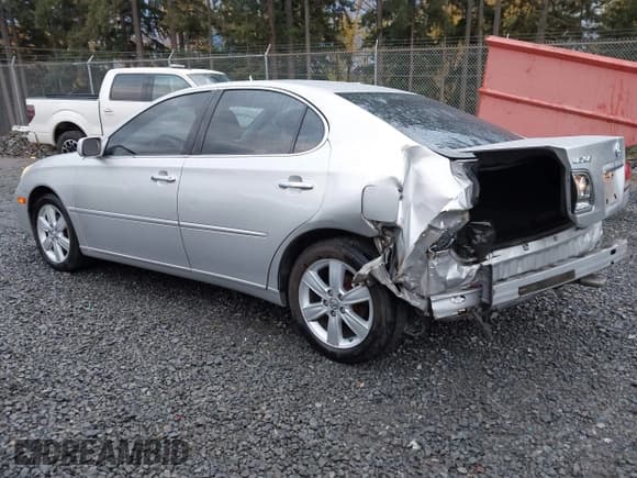 ✅ 2005 Lexus ES 350 • VIN: JTHBA30G555121314 • Lot: 43644965. Listed on IAAI with 151,966 mi. Free auction sales archive from the USA and detailed vehicle history report at DreamBid. Image 3.