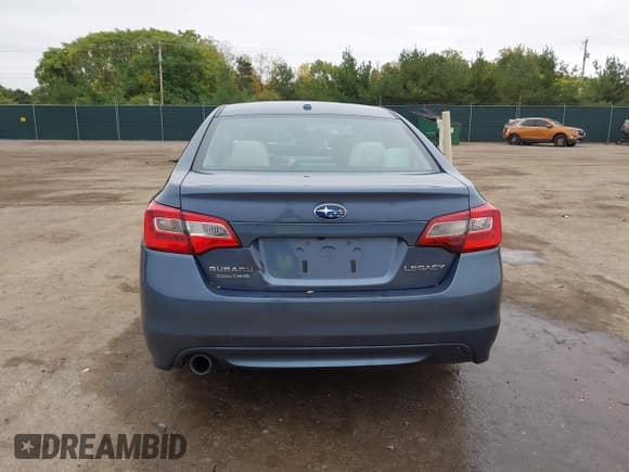 ✅ 2015 Subaru Legacy Premium • VIN: 4S3BNBC64F3071487 • Lot: 43436071. Wystawiony na IAAI z przebiegiem 56 080 mil. Bezpłatny archiwum sprzedaży aukcyjnych z USA i szczegółowy raport historii pojazdu na DreamBid. Zdjęcie 17.