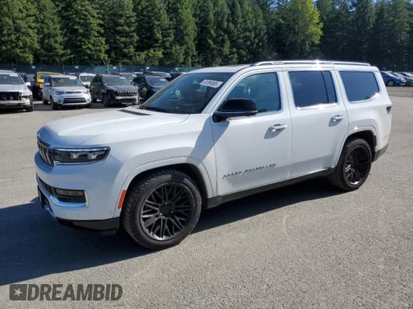 ✅ 2023 Jeep Grand Wagoneer • VIN: 1C4SJVEJ1PS560841 • Lot: 61099385. Listed on Copart with 15,467 mi. Free auction sales archive from the USA and detailed vehicle history report at DreamBid. Image 1.