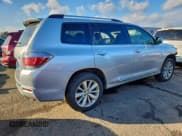 ✅ 2013 Toyota Highlander Limited • VIN: JTEDC3EH4D2011923 • Lot: 93937515. Listed on Copart with 238,249 mi. Free auction sales archive from the USA and detailed vehicle history report at DreamBid. Image 3.