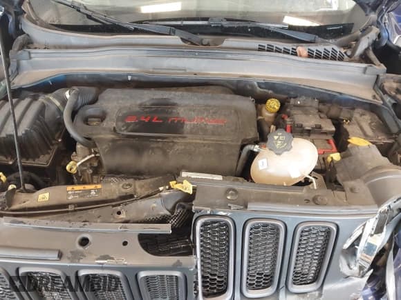 ✅ 2016 Jeep Renegade Trailhawk • VIN: ZACCJBCT3GPD43983 • Lot: 43664656. Listed on IAAI with 112,921 mi. Free auction sales archive from the USA and detailed vehicle history report at DreamBid. Image 10.