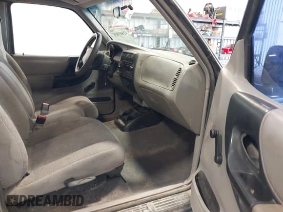 ✅ 2000 Ford Ranger XL • VIN: 1FTZR15VXYPB70294 • Lot: 42801055. Listed on IAAI with 205,169 mi. Free auction sales archive from the USA and detailed vehicle history report at DreamBid. Image 5.