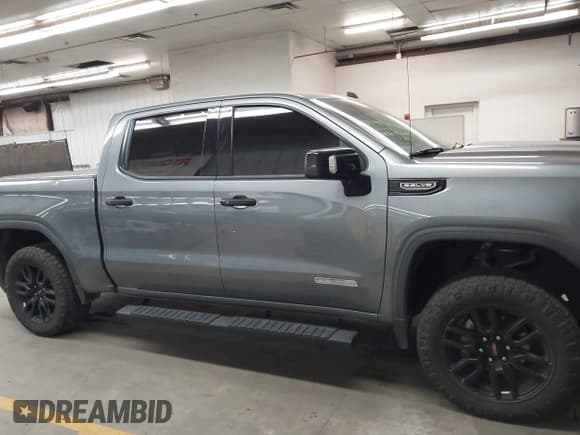 ✅ 2021 GMC Sierra 1500 Elevation • VIN: 3GTU9CED2MG272670 • Lot: 43657809. Wystawiony na IAAI z przebiegiem 71 828 mil. Bezpłatny archiwum sprzedaży aukcyjnych z USA i szczegółowy raport historii pojazdu na DreamBid. Zdjęcie 13.
