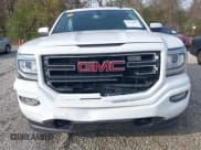 ✅ 2019 GMC Sierra 1500 • VIN: 2GTV2LEC7K1160131 • Lot: 40794685. Wystawiony na IAAI z przebiegiem 139 636 mil. Bezpłatny archiwum sprzedaży aukcyjnych z USA i szczegółowy raport historii pojazdu na DreamBid. Zdjęcie 6.
