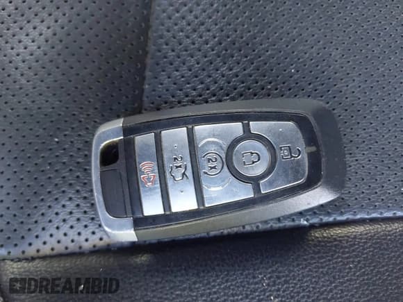 ✅ 2020 Ford Mustang GT Premium • VIN: 1FA6P8CF0L5185555 • Lot: 43915841. Listed on IAAI with Not provided. Free auction sales archive from the USA and detailed vehicle history report at DreamBid. Image 11.