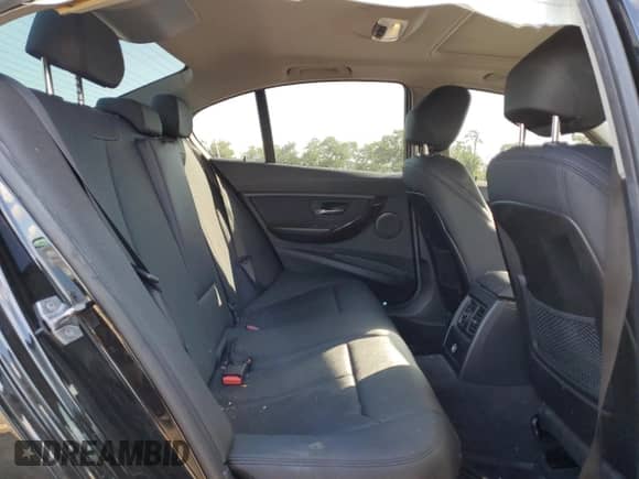 2018 BMW 3 Series 320i xDrive with VIN WBA8E5G57JNU46425, listed as a Copart auction lot 68207245 with 84,689 mi miles and Salvage title. Bid and sale history available at DreamBid. Image 10.