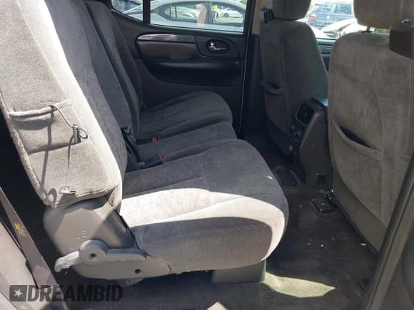 ✅ 2006 GMC Envoy SLE • VIN: 1GKES16S266146201 • Lot: 41811502. Listed on IAAI with 183,133 mi. Free auction sales archive from the USA and detailed vehicle history report at DreamBid. Image 8.