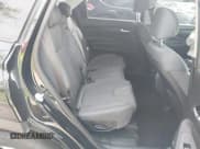 ✅ 2023 Hyundai Santa Fe SE • VIN: 5NMS14AJ2PH626664 • Lot: 41179001. Wystawiony na IAAI z przebiegiem 12 524 mil. Bezpłatny archiwum sprzedaży aukcyjnych z USA i szczegółowy raport historii pojazdu na DreamBid. Zdjęcie 8.