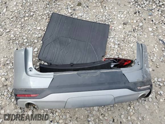 2024 Chevrolet Blazer LT z VIN 3GNKBJR42RS170162, wystawiony jako Copart lot #57754705 z przebiegiem 13 644 mil mil oraz Czysty tytuł • Clean title. Historia ofert i sprzedaży dostępna na DreamBid. Obrazek 13.