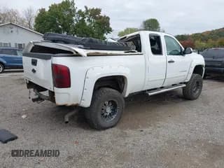 ✅ 2010 Chevrolet Silverado 1500 LT • VIN: 1GCSKSE39AZ258676 • Lot: 43522577. Listed on IAAI with 185,130 mi. Free auction sales archive from the USA and detailed vehicle history report at DreamBid. Image 4.