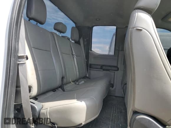 ✅ 2019 Ford F-250 XL • VIN: 1FT7X2BT5KEG19454 • Lot: 52935925. Wystawiony na Copart z przebiegiem 176 681 mil. Bezpłatny archiwum sprzedaży aukcyjnych z USA i szczegółowy raport historii pojazdu na DreamBid. Zdjęcie 10.