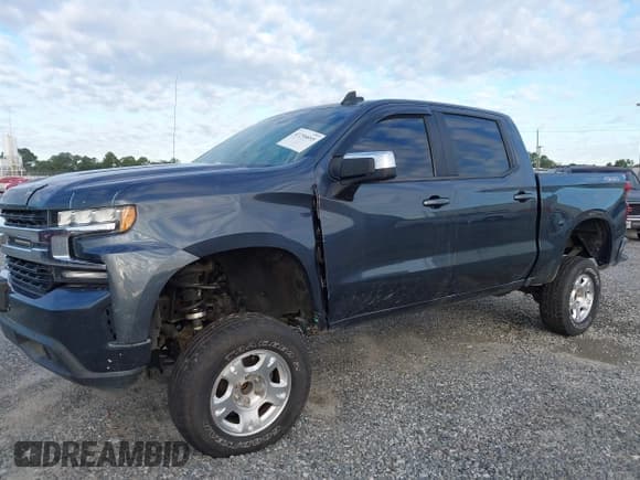 ✅ 2020 Chevrolet Silverado 1500 LT • VIN: 1GCUYDED5LZ226029 • Lot: 42298895. Listed on IAAI with 100,704 mi. Free auction sales archive from the USA and detailed vehicle history report at DreamBid. Image 6.