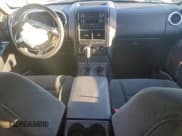 ✅ 2009 Ford Explorer XLT • VIN: 1FMEU73E29UA42083 • Lot: 93486815. Wystawiony na Copart z przebiegiem 127 763 mil. Bezpłatny archiwum sprzedaży aukcyjnych z USA i szczegółowy raport historii pojazdu na DreamBid. Zdjęcie 8.