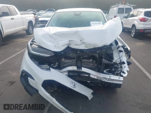 ✅ 2025 Honda HR-V LX • VIN: 3CZRZ2H39SM743371 • Lot: 43297534. Wystawiony na IAAI z przebiegiem 7 224 mil. Bezpłatny archiwum sprzedaży aukcyjnych z USA i szczegółowy raport historii pojazdu na DreamBid. Zdjęcie 13.