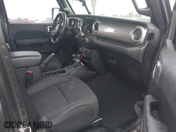 ✅ 2020 Jeep Wrangler Unlimited Sahara Altitude • VIN: 1C4HJXEN3LW203429 • Lot: 43716006. Listed on IAAI with 95,610 mi. Free auction sales archive from the USA and detailed vehicle history report at DreamBid. Image 5.