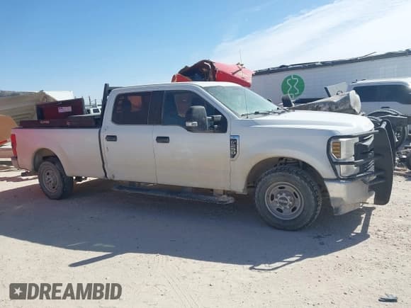 ✅ 2019 Ford F-250 XL • VIN: 1FT7W2A69KEC68823 • Lot: 41689175. Wystawiony na IAAI z przebiegiem 153 022 mil. Bezpłatny archiwum sprzedaży aukcyjnych z USA i szczegółowy raport historii pojazdu na DreamBid. Zdjęcie 13.