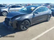 ✅ 2019 Tesla Model 3 Long Range • VIN: 5YJ3E1EB7KF386323 • Lot: 43551628. Wystawiony na IAAI z przebiegiem 103 673 mil. Bezpłatny archiwum sprzedaży aukcyjnych z USA i szczegółowy raport historii pojazdu na DreamBid. Zdjęcie 2.