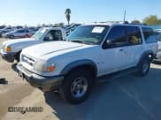 ✅ 2001 Ford Explorer XLT • VIN: 1FMZU63P51UB23659 • Lot: 41829531. Wystawiony na IAAI z przebiegiem 139 138 mil. Bezpłatny archiwum sprzedaży aukcyjnych z USA i szczegółowy raport historii pojazdu na DreamBid. Zdjęcie 2.