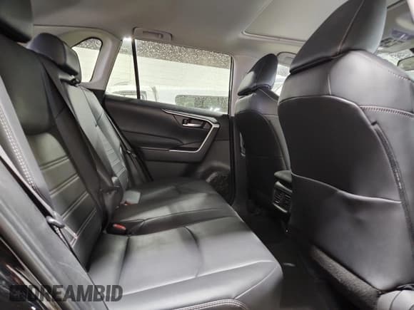 ✅ 2024 Toyota RAV4 XLE Premium • VIN: 2T3A1RFV9RW474725 • Lot: 86895925. Listed on Copart with 70,559 mi. Free auction sales archive from the USA and detailed vehicle history report at DreamBid. Image 11.