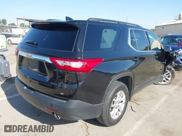 ✅ 2021 Chevrolet Traverse LT Cloth • VIN: 1GNERGKW7MJ236528 • Lot: 43406533. Wystawiony na IAAI z przebiegiem 59 484 mil. Bezpłatny archiwum sprzedaży aukcyjnych z USA i szczegółowy raport historii pojazdu na DreamBid. Zdjęcie 4.