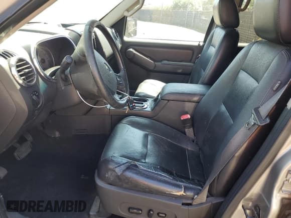 ✅ 2008 Ford Explorer Limited • VIN: 1FMEU65E38UA99897 • Lot: 70960545. Wystawiony na Copart z przebiegiem 189 324 mil. Bezpłatny archiwum sprzedaży aukcyjnych z USA i szczegółowy raport historii pojazdu na DreamBid. Zdjęcie 7.