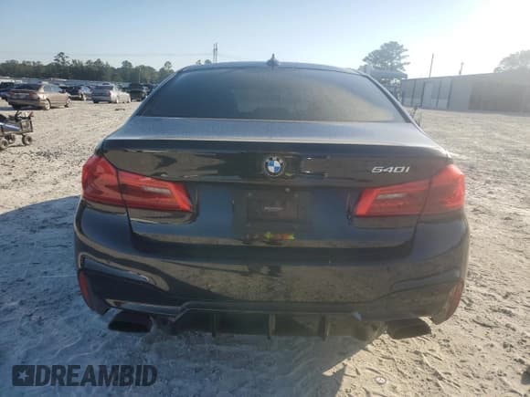 ✅ 2017 BMW 5 Series 540i • VIN: WBAJE5C3XHG916211 • Лот: 84933275. Опубликован ранее на Copart с пробегом 117 736 миль. Бесплатный доступ к архиву аукционных продаж из США и подробный отчёт об истории автомобиля на DreamBid. Изображение 6.