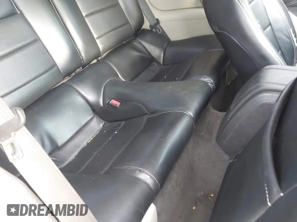 ✅ 2011 Ford Mustang Premium • VIN: 1ZVBP8AM1B5157592 • Lot: 43350539. Listed on IAAI with 140,346 mi. Free auction sales archive from the USA and detailed vehicle history report at DreamBid. Image 8.