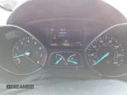 ✅ 2019 Ford Escape SE • VIN: 1FMCU9GD8KUA66253 • Lot: 42476743. Wystawiony na IAAI z przebiegiem 136 780 mil. Bezpłatny archiwum sprzedaży aukcyjnych z USA i szczegółowy raport historii pojazdu na DreamBid. Zdjęcie 7.