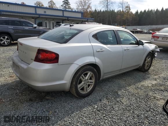 ✅ 2012 Dodge Avenger SXT • VIN: 1C3CDZCB0CN230636 • Лот: 81227264. Опубликован ранее на Copart с пробегом 278 040 миль. Бесплатный доступ к архиву аукционных продаж из США и подробный отчёт об истории автомобиля на DreamBid. Изображение 3.