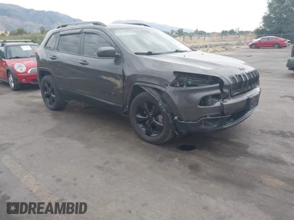 ✅ 2018 Jeep Cherokee Latitude • VIN: 1C4PJMCX4JD547925 • Lot: 42925835. Wystawiony na IAAI z przebiegiem 125 142 mil. Bezpłatny archiwum sprzedaży aukcyjnych z USA i szczegółowy raport historii pojazdu na DreamBid. Zdjęcie 1.