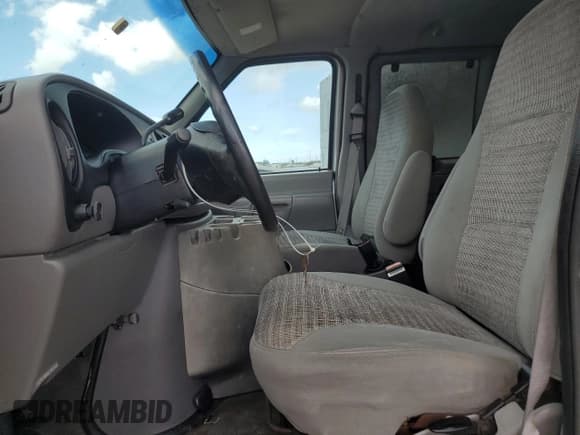 ✅ 2000 Ford Econoline Passenger XL • VIN: 1FBSS31L8YHB58360 • Лот: 71210605. Опубликован ранее на Copart с пробегом 119 842 миль. Бесплатный доступ к архиву аукционных продаж из США и подробный отчёт об истории автомобиля на DreamBid. Изображение 7.