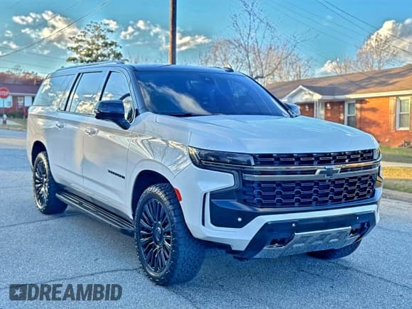 ✅ 2021 Chevrolet Suburban RST • VIN: 1GNSKEKD5MR331360 • Лот: 94420965. Опубликован ранее на Copart с пробегом 88 434 миль. Бесплатный доступ к архиву аукционных продаж из США и подробный отчёт об истории автомобиля на DreamBid. Изображение 1.