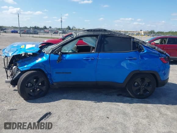 ✅ 2019 Jeep Compass Latitude • VIN: 3C4NJCBB4KT667615 • Lot: 42154977. Listed on IAAI with 63,653 mi. Free auction sales archive from the USA and detailed vehicle history report at DreamBid. Image 13.