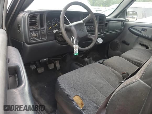 ✅ 2000 Chevrolet Silverado 1500 • VIN: 1GCEK14V1YZ341121 • Lot: 68651164. Listed on Copart with 216,689 mi. Free auction sales archive from the USA and detailed vehicle history report at DreamBid. Image 8.