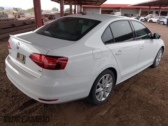 ✅ 2016 Volkswagen Jetta Sport • VIN: 3VWB17AJ2GM349266 • Lot: 43755439. Listed on IAAI with 369,950 mi. Free auction sales archive from the USA and detailed vehicle history report at DreamBid. Image 4.
