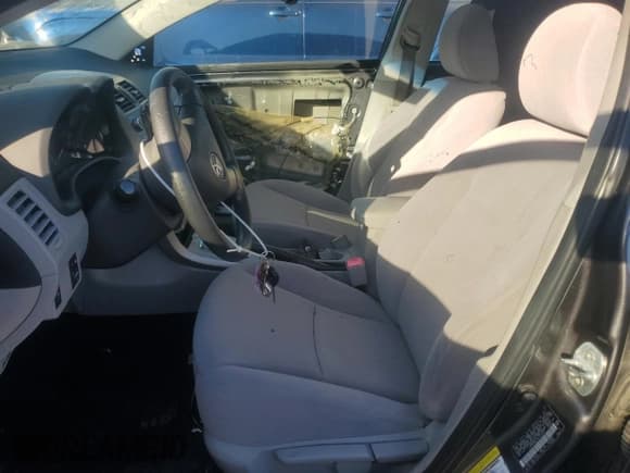 ✅ 2011 Toyota Corolla L • VIN: JTDBU4EE1BJ103241 • Lot: 73378694. Listed on Copart with 156,187 mi. Free auction sales archive from the USA and detailed vehicle history report at DreamBid. Image 7.