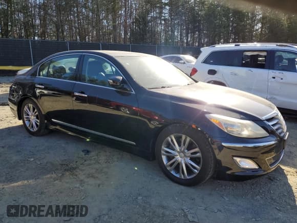 ✅ 2012 Hyundai Genesis 4.6L • VIN: KMHGC4DF6CU172165 • Лот: 49373165. Опубликован ранее на Copart с пробегом 139 400 миль. Бесплатный доступ к архиву аукционных продаж из США и подробный отчёт об истории автомобиля на DreamBid. Изображение 4.