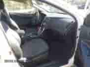 2013 Hyundai Sonata SE z VIN 5NPEC4AC0DH691181, wystawiony jako IAAI lot #43492376 z przebiegiem 138 400 mil mil oraz . Historia ofert i sprzedaży dostępna na DreamBid. Obrazek 5.