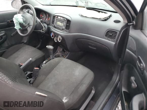 ✅ 2007 Hyundai Accent GS • VIN: KMHCM36C77U007174 • Лот: 84173184. Опубликован ранее на Copart с пробегом 112 234 миль. Бесплатный доступ к архиву аукционных продаж из США и подробный отчёт об истории автомобиля на DreamBid. Изображение 8.