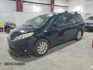 ✅ 2013 Toyota Sienna Limited • VIN: 5TDDK3DC5DS064376 • Lot: 94694425. Wystawiony na Copart z przebiegiem 141 529 mil. Bezpłatny archiwum sprzedaży aukcyjnych z USA i szczegółowy raport historii pojazdu na DreamBid. Zdjęcie 1.